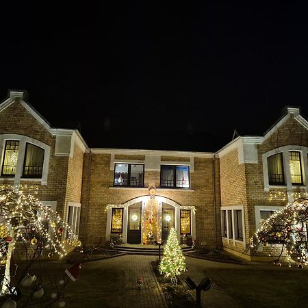 Villa Leonardo Вентспилс Экстерьер фото